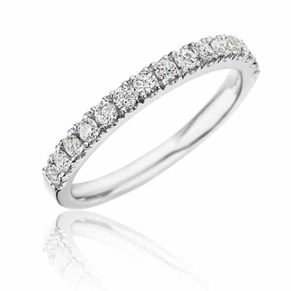 0.30 CT SPLIT PRONG DIAMOND BAND