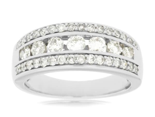 1.00 CT DIAMOND BAND SET IN 14K WHITE GOLD