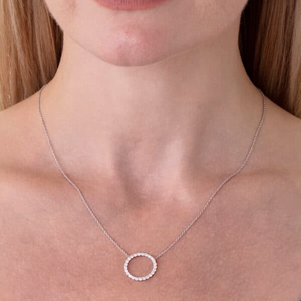 HEARTS ON FIRE SIGNATURE CIRCLE PENDANT - LARGE HFPSIGC00668W - Image 4