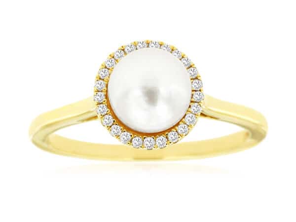 PEARL AND DIAMOND RING