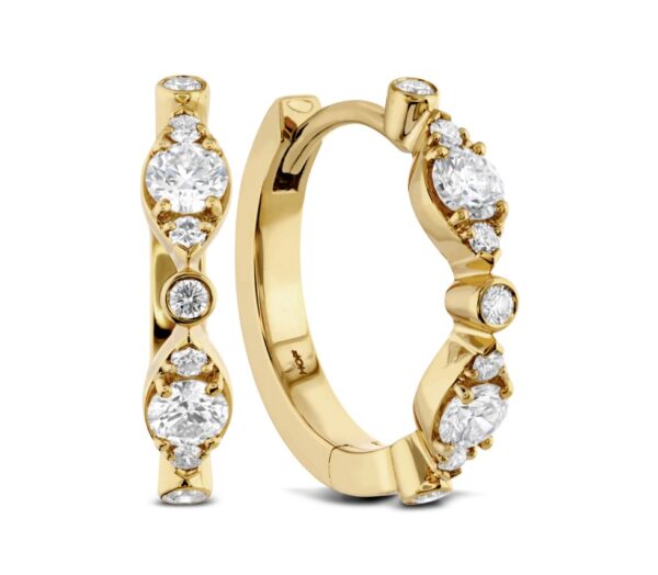 HEARTS ON FIRE BEZEL REGAL HUGGIE HFEBREGH00358Y