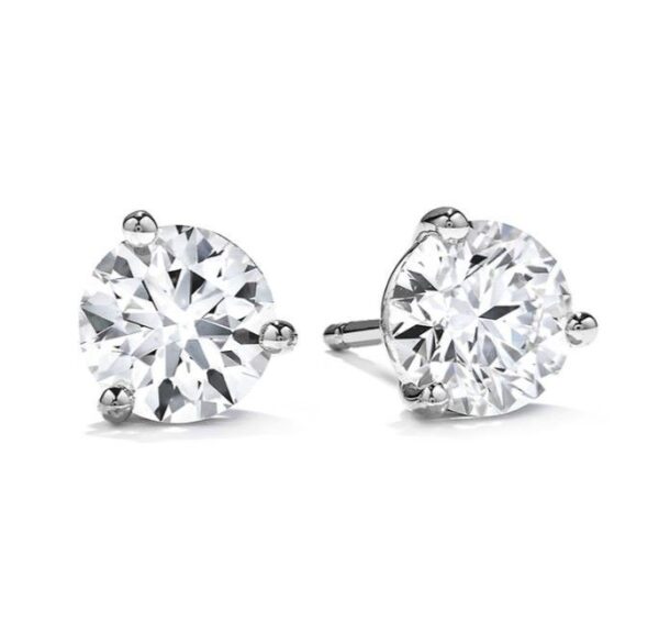 HEARTS ON FIRE THREE-PRONG STUD EARRINGS 3SIE00758W