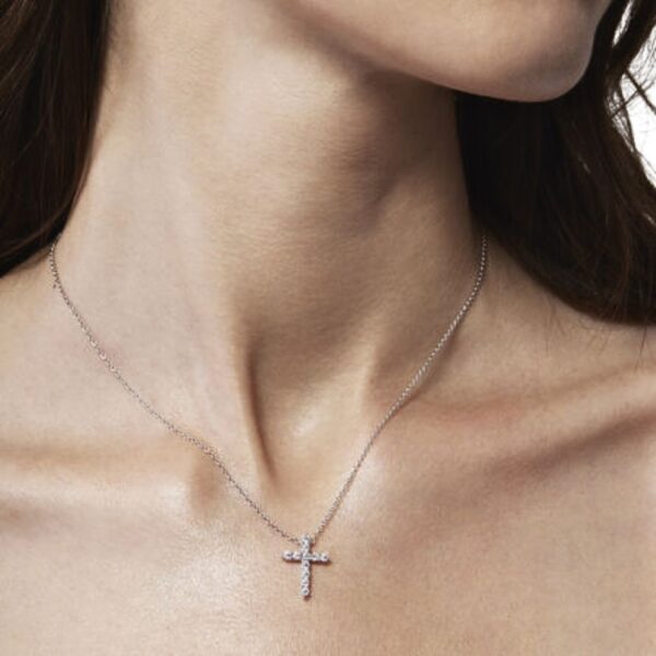 HEARTS ON FIRE DIAMOND CROSS PENDANT HFPSIGCR00508W - Image 4