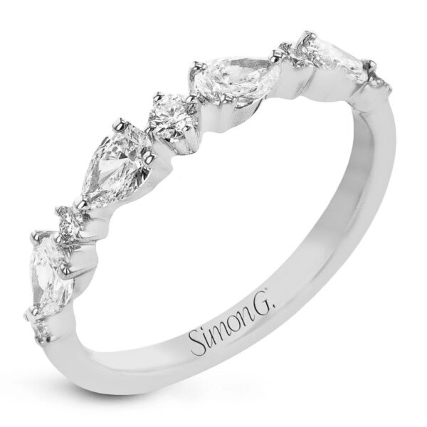 SIMON G. WEDDING BAND IN 18K GOLD WITH DIAMONDS LR4007-B