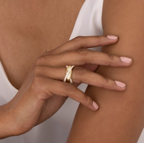HEARTS ON FIRE CRISSCROSS DOME DIAMOND RING HFRGXX00758Y - Image 4