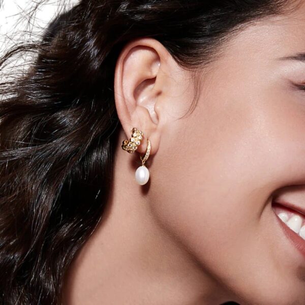 ANIA HAIE GOLD FRESHWATER PEARL AND CUBIC ZIRCONIA HUGGIES E058-03G - Image 2